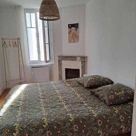 Appartement Calme Dans Maisonnette Graulhet Exteriör bild