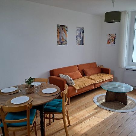 Appartement Calme Dans Maisonnette Graulhet Exteriör bild