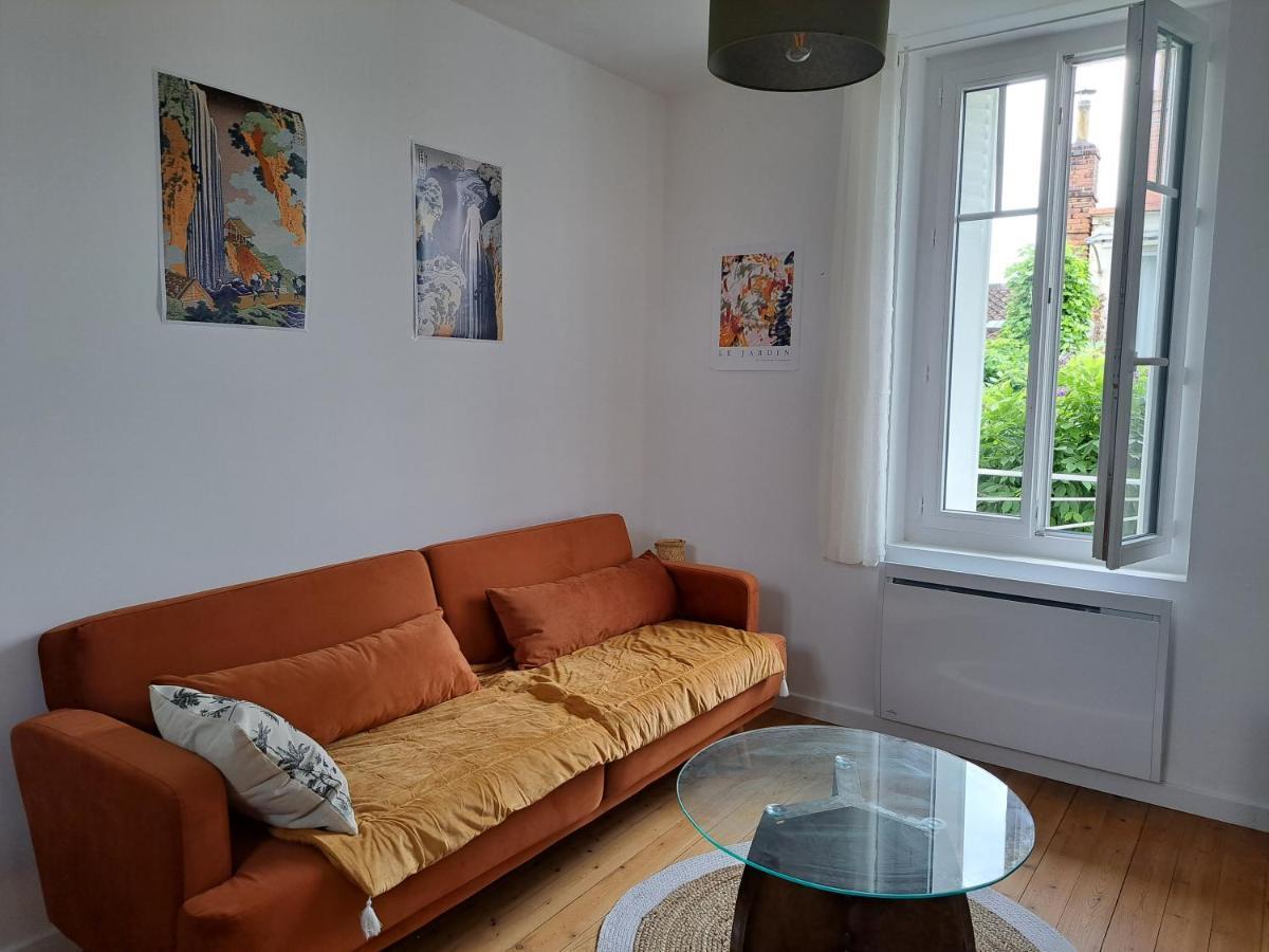 Appartement Calme Dans Maisonnette Graulhet Exteriör bild