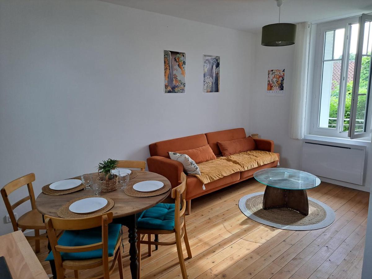 Appartement Calme Dans Maisonnette Graulhet Exteriör bild
